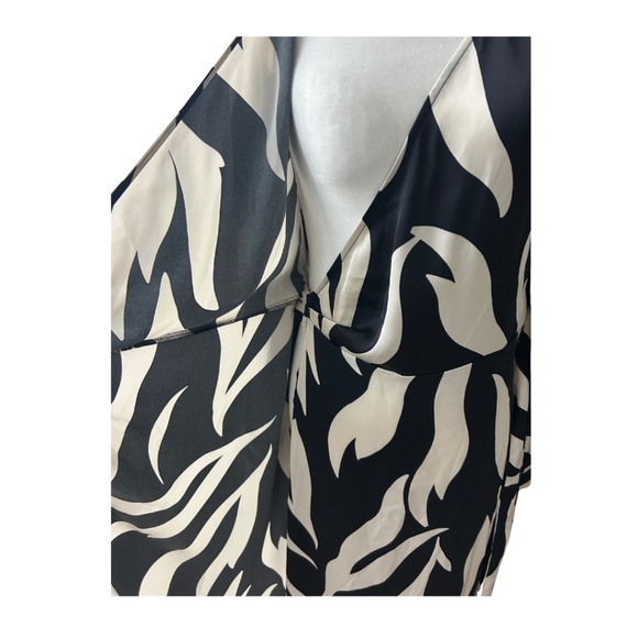 H&M Navy and Cream Wrap Dress - Picture 8 of 11